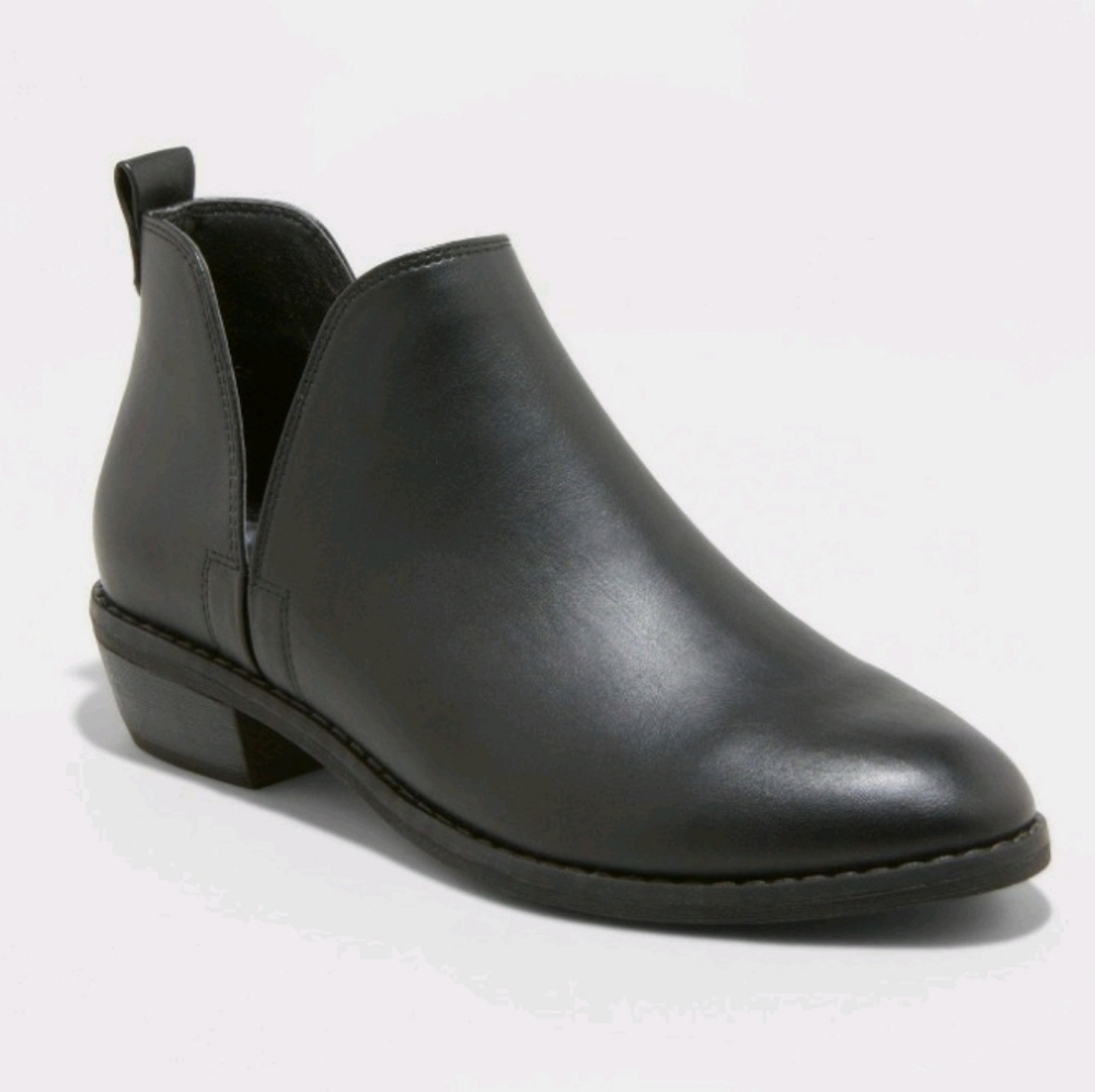 Universal Thread Nora Black Booties